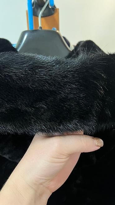 полушубок: Шуба, По колено, Made in KG, С капюшоном, 3XL — 6