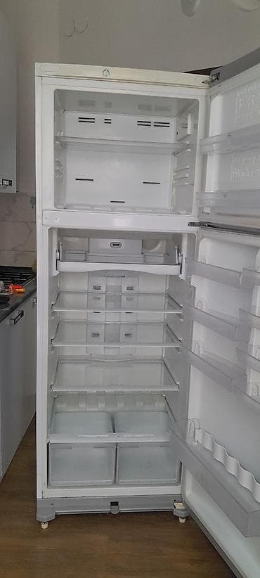 a 20: Холодильник Hotpoint Ariston, Двухкамерный, No frost — 3