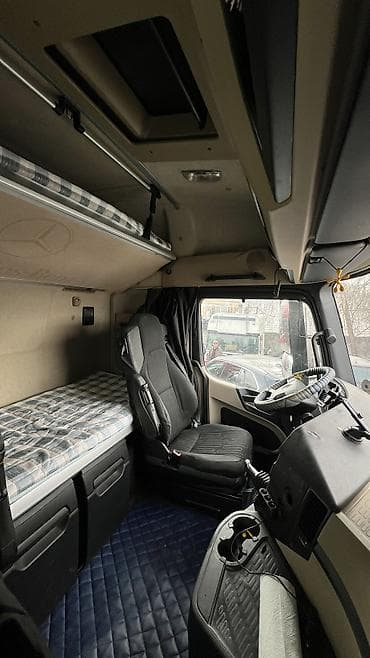 814 d: Тягач, Mercedes-Benz, 2013 г., Шторный — 4