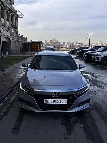Honda Accord: 2018 г., 1.5 л, Автомат, Бензин, Седан