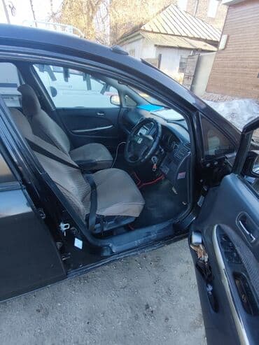 купить авто в кредит без первоначального взноса: Honda Stream: 2000 г., 1.7 л, Автомат, Газ, Минивэн — 2