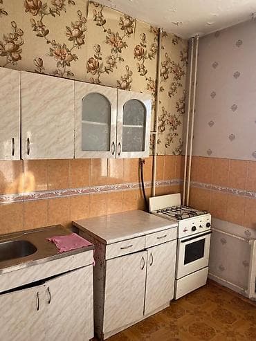 восток 5 продаю квартиру: 2 комнаты, 53 м², Индивидуалка, 5 этаж, Старый ремонт — 10