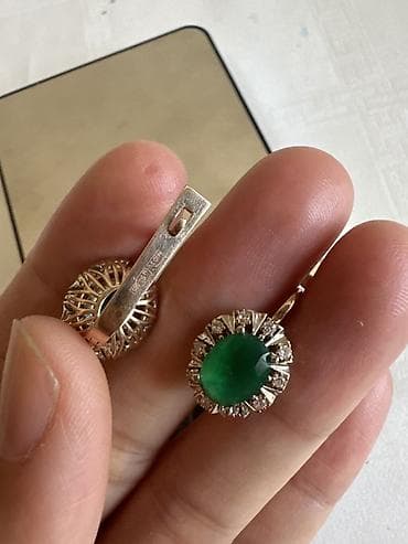 Серьги из золота 585 пробы с изумрудами и бриллиантами были — 3