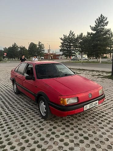 балыкчы пляж: Volkswagen Passat: 1989 г., 1.8 л, Механика, Газ, Седан — 3