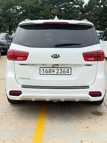 hongqi ehs9: Kia Carnival: 2019 г., 2.2 л, Автомат, Дизель, Минивэн — 4
