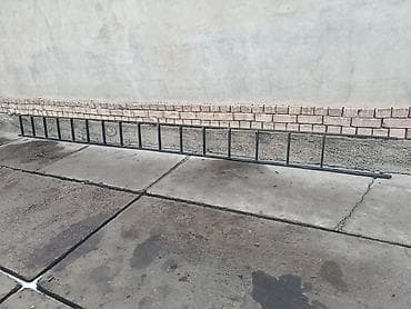 Металлическая лестница-/секция лестницы из профильной трубы.2*4