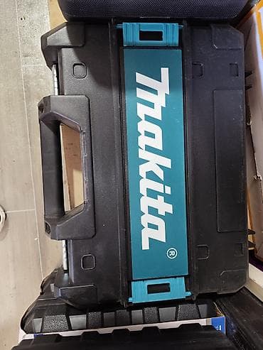 Инструменты: Лазерный уровень Makita (зеленый луч), комплект для разметки — 2