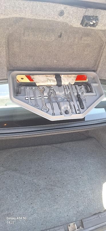 gac aion i60: BMW 5 series: 1990 г. — 8