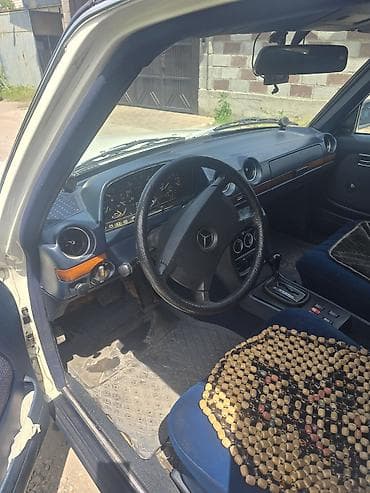 пользовались: Mercedes-Benz W123: 1985 г., 2.3 л, Автомат, Бензин — 3