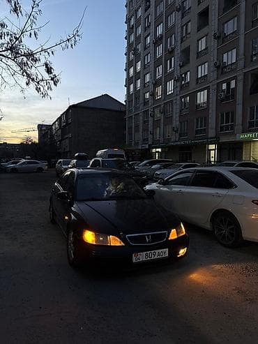 Honda Accord: 1999 г., 2 л, Автомат, Бензин, Седан