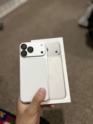 IPhone 17 Pro Max, Б/у, 512 ГБ, White Titanium, Зарядное устройство, Коробка, 100 %