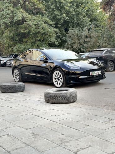 обменяю на: Tesla Model 3: 2022 г., Автомат, Электромобиль, Седан — 2