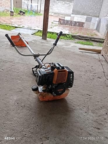 без двиготеля: Бензотриммер ОРЁЛ 52CC - Тип: бензиновая мотокоса (триммер) - Объем — 2