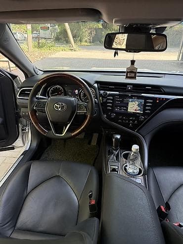 chevrolet comaro: Toyota Camry: 2018 г., 2.5 л, Автомат, Бензин, Седан — 7