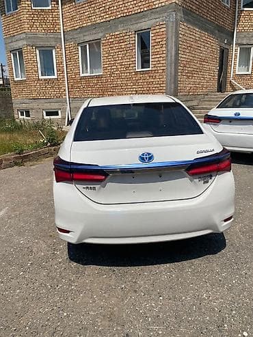 Транспорт: Toyota Corolla: 2020 г., 1.8 л, Вариатор, Гибрид, Седан — 4