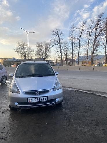 land kruzer 200: Honda Fit: 2002 г., 1.5 л, Вариатор, Бензин, Хэтчбэк — 6