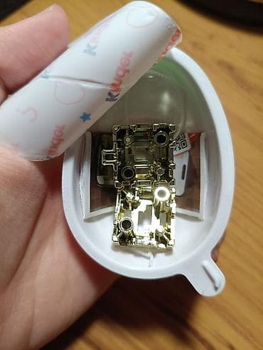 Очень редкая фигурка Золотого блока из киндер Джой Майнкрафт. Новая