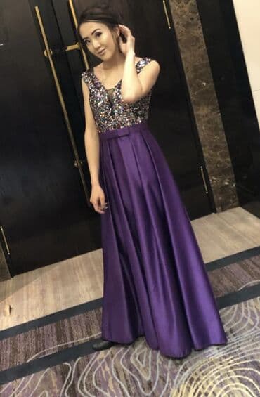 Айымдардын кийими: Кече көйнөгү, А-силуэт, Узун модель, Жеңдери жок, Пайеткалары менен, S — 1