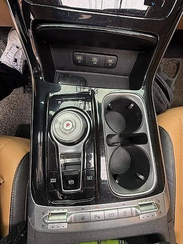 сту: Kia Carnival: 2020 г., 2.2 л, Автомат, Дизель, Минивэн — 10