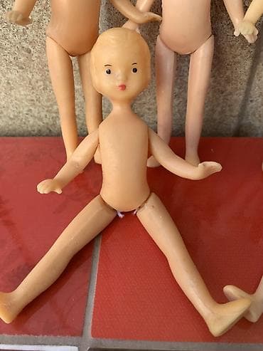 Спорт и хобби: Коллекция винтажных пластиковых кукол В наличии: 👧 Пластиковые куклы — 2