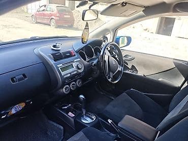 crv 1: Honda Fit: 2004 г., Автомат, Хэтчбэк — 3