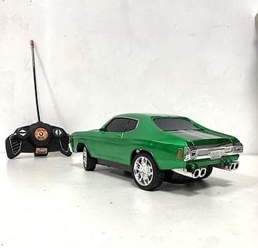 aston martin dbs: Радиоуправляемая модель автомобиля (масштаб ориентировочно 1:16–1:18) — 4