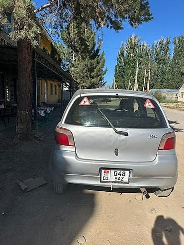другая мото: Toyota Vitz: 2000 г., 1 л, Автомат, Бензин, Хэтчбэк — 2