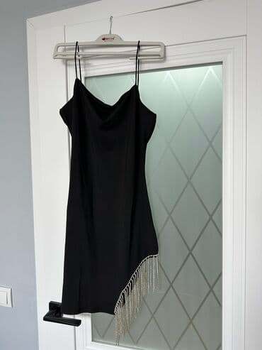 маленькое черное платье для полных: Платье в отличном состоянии материал классный приятный тянется — 3