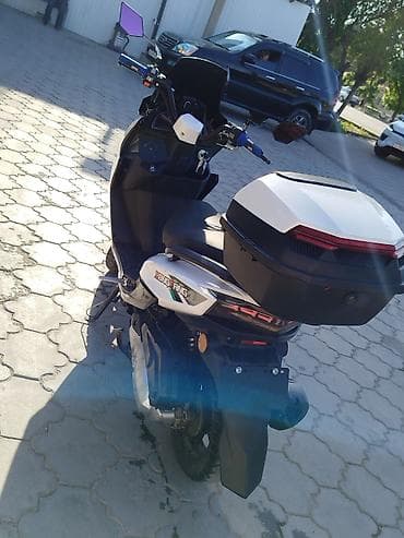 Скутерлер: Макси-скутер 150 куб. см, Бензин, Колдонулган — 4