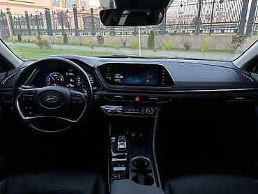 Hyundai Sonata: 2022 г., 2 л, Автомат, Гибрид, Седан — 5