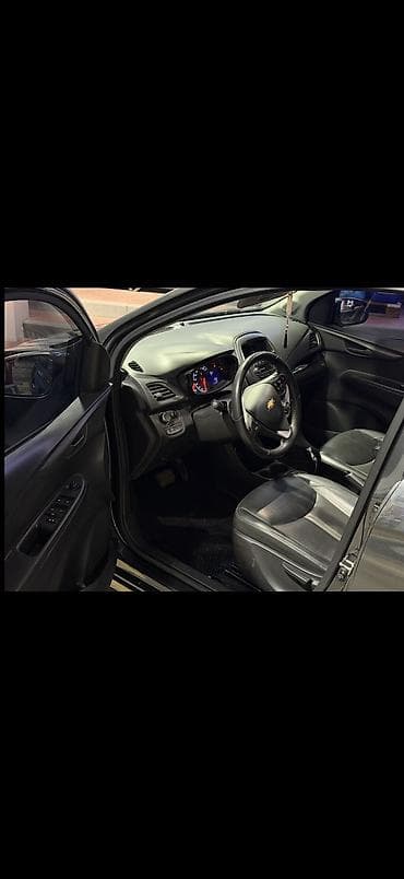 Продажа авто: Chevrolet Spark: 2019 г., 1 л, Вариатор, Бензин — 6