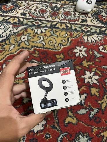 lexus 2005: Продаю держатель для телефона в машину Новый двухсторонний скотч — 1