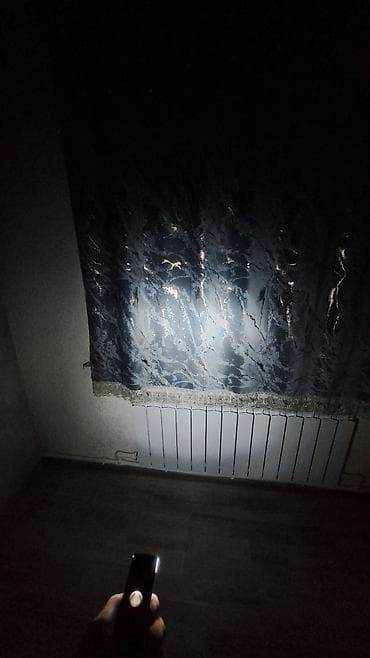 фонарь налобный: Велосипедный фонарик с ярким направленным пучком. Есть 3 рижима — 2