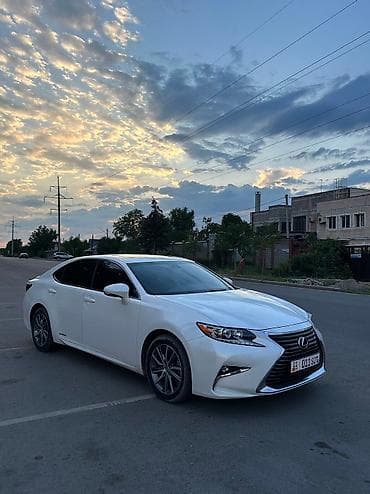 Lexus ES: 2016 г., 2.5 л, Автомат, Гибрид