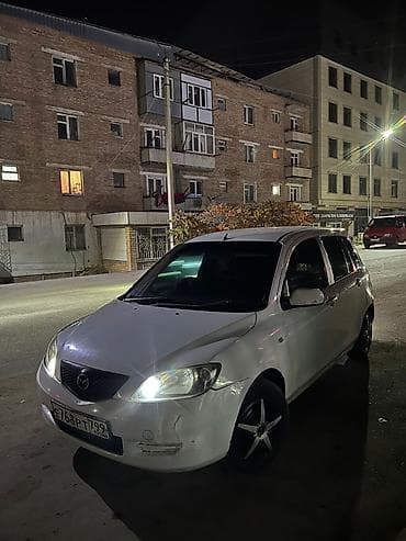 Mazda Demio: 2002 г., 1.3 л, Автомат, Бензин, Хэтчбэк