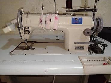 Промышленная швейная машина JUKI DDL-8500 с рабочим столом и приводом