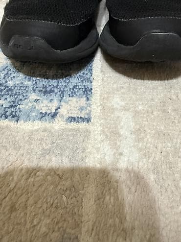 парфюмы бишкек: Классные детские кроссовки,Адидас, покупали в Дубае, размер 30,5 — 3