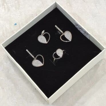 эксклюзивные свадебные пригласительные: Серебряный комплект Сердечки Серебро 925 пробы Размеры имеются Цена — 1