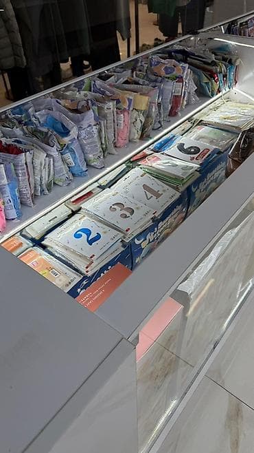 жылга сай арча бешик: Продаётся витрина в хорошем состоянии. Размеры: длина — 3,15 м, высота — 1