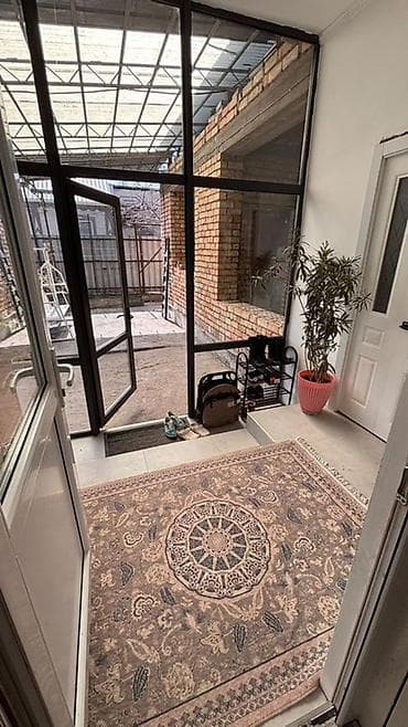 частичная: Продаётся частный дом с участком 9.5 соток По красной книге 8 соток - — 6