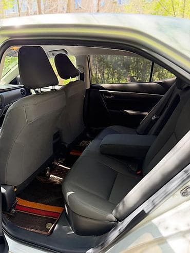 ка 3: Toyota Corolla: 2021 г., 1.8 л, Вариатор, Гибрид, Седан — 8