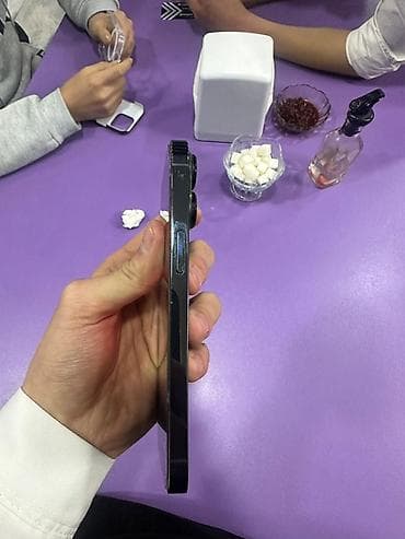 скупка imac: IPhone 13 Pro, Alpine Green, Чехол — 2