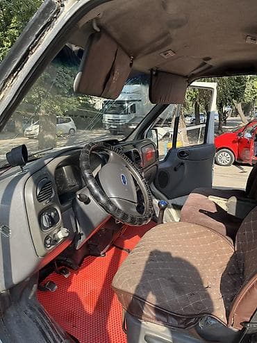 Продажа авто: Ford Transit: 2003 г., 2 л, Механика, Дизель, Фургон — 9