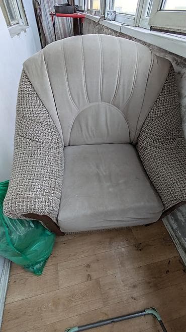 sofa bed: Отдам даром комплект - диван 3х местный, 2 кресла, диван 2х местный — 1