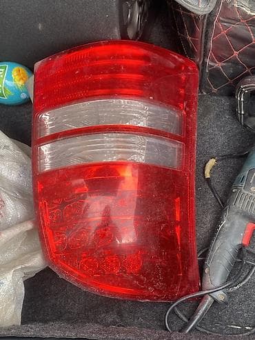 led: Задний левый стоп-сигнал Toyota 2002 г., Б/у, Оригинал — 1