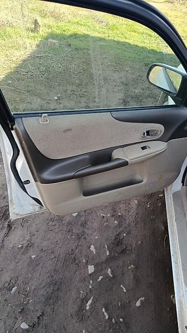 климат контроль марк 2: Mazda Familia: 2001 г., Автомат, Седан — 6