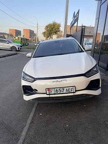 BYD E2: 2023 г., Электромобиль, Хетчбек