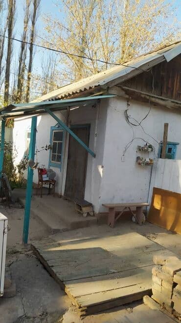 дом район пишпек: Времянка, 20 м², 2 комнаты, Собственник — 4