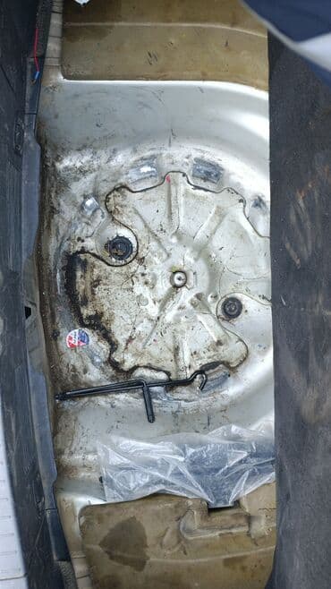 запчасти опель фронтера а: Toyota Avensis: 2003 г., 2 л, Механика, Бензиновая, Хэтчбэк — 9