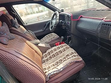 Volkswagen: Volkswagen Passat: 1994 г., 1.8 л, Механика, Бензин, Универсал — 4